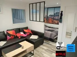 Studio neuf joliment décoré à 5 min de l'aéroport