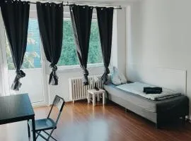 Ferienwohnung Monteurwohnung Messewohnung Duisburg Süd Grenze Düsseldorf 6 Personen