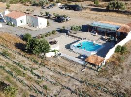 Casa na horta, planície alentejana，位于Simões的酒店