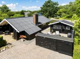 Awesome Home In Egernsund With Kitchen