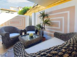 1 Bedroom Lovely Apartment In Viareggio，位于维亚雷焦的酒店