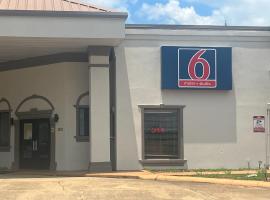 Studio 6 Hammond, LA I12 I55，位于哈蒙德的酒店