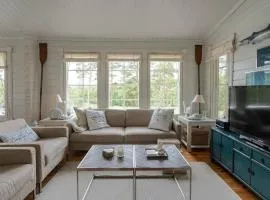 Villa Mats - Private property with seaside sauna