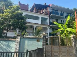 Hotel ARARAT，位于高尼奥的酒店