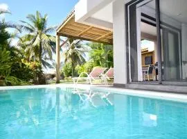 Barachois 8, private pool, modern,wifi,waterfront