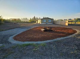 Yelm Prairie Vacation Rentals，位于Yelm的酒店