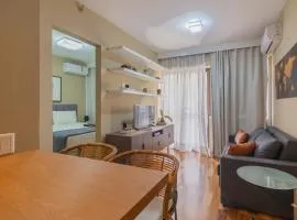 Flat em hotel com cozinha completa, Gym, Bar, Sauna,Pool!