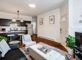 Parkside Haven - Charming 1BR Corner Property