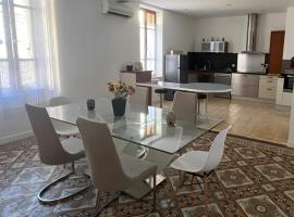 Maison Familiale Les hirondelles，位于Magalas的酒店