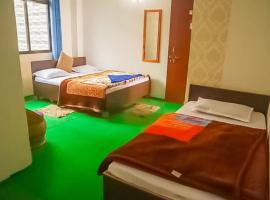 Titli home stay，位于Lingtām的酒店