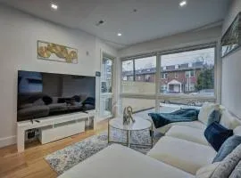 Modern, Gorgeous & Luxury Gem - 5 Stars Location