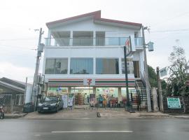 RedDoorz at Alaminos Pangasinan，位于阿拉米诺斯的酒店