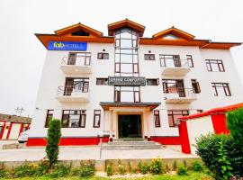 FabHotel Grand Comforts，位于Haidarpur的酒店