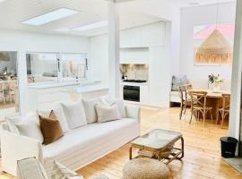 Thunder St Cottage Light Bright Home，位于本迪戈的酒店