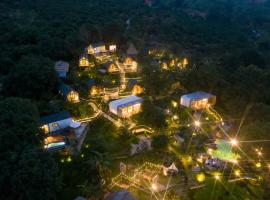 LONG HILL Bãi Xếp Resort & Spa，位于归仁的度假村