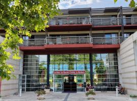 Résidence des Bains - Pass VIP accès aux Bains inclus，位于卡斯泰勒雅卢的酒店