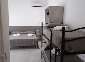 Villa3 Cancelli Guesthouse B&B via del Mare Formia，位于福尔米亚的酒店