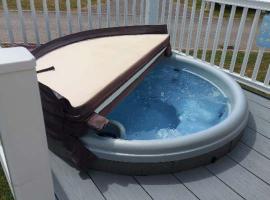 53A kingfisher court tattershall lakes luxury hot tub holidays，位于塔特舍尔的酒店
