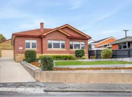 Gorgeous Hobart Accommodation - Park on Park - New Town