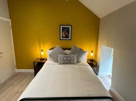 Dream Catcher One bedroom apartment，位于唐帕特里克的酒店