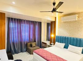 Vedika Hotel，位于Mehekar的酒店