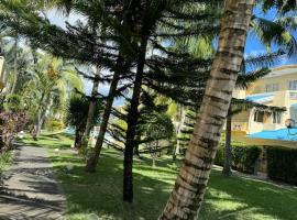 Apartment Bungalow in Mauritius, Flic En Flaq，位于弗利康弗拉克的酒店