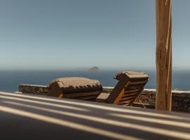 Piperi Suites，位于基斯诺斯的带泳池的酒店