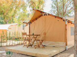 Camping Miramar Playa - cama doble，位于托里代巴拉的酒店