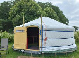 Yurt 't Steppenhuisje，位于Vierakker的豪华帐篷营地