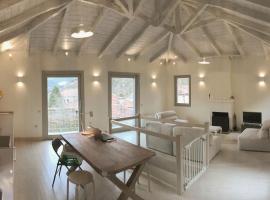 Footpath House / Ολόκληρο σπίτι στο Μεγάλο Χωριό，位于梅加克瑞奥的酒店