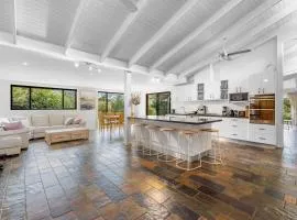 Sleep 9 @ Secluded Farmstay 12min to Coffs Harbour