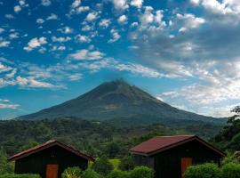 Arenal Roca Lodge & Bungalows，位于福尔图纳的酒店