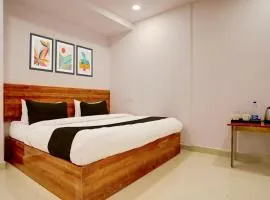 OYO Hotel R 82615 Square