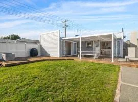 The Olive Corner- Martinborough Holiday Home