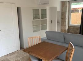 Superbe appartement calme，位于Chenaud的酒店