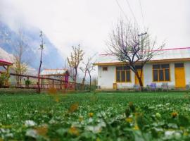Frontier hotel kalash valley bamburait chitral，位于吉塔尔的酒店