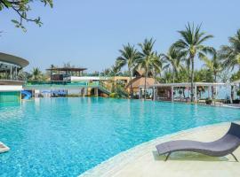 斯普林菲尔德海洋Spa度假酒店，位于七岩的带泳池的酒店