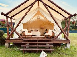 Wioska Szczęścia - Glamping nad morzem - romantyczny urlop blisko natury，位于Śliwin的豪华帐篷