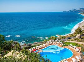 Baia Taormina - CDSHotels，位于福扎格鲁的酒店