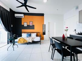 New The Sun Homestay at Sg Nibong nearby Queensbay or PISA or FTZ Bayan Lepas HENG，位于峇六拜的酒店