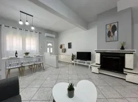 Iraklis Central Apartment