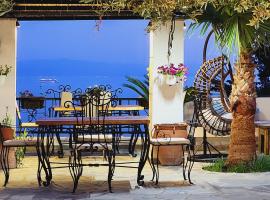 Hotel Panorama Piqeras，位于Piqeras的酒店