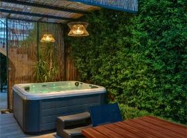 Linas Home - Kalamata Mediterranean Villas，位于卡拉马塔的酒店