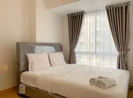 Warm and Cozy Living 2BR Tokyo Riverside PIK 2 Apartment By Travelio