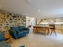 3 Bed in Aberdovey 75025