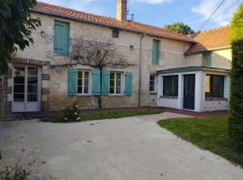 Maison de campagne，位于Lindry的酒店