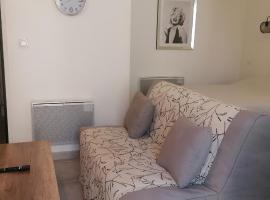 Studio 30 m2 toutlemonde，位于Toutlemonde的酒店