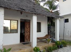 Mzuardi Beach Bungalows，位于布韦朱的酒店