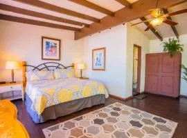 Dmytri's Original La Fonda Restaurant & Hotel