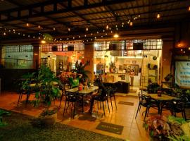 Route 76 Guest House，位于森莫诺隆的酒店